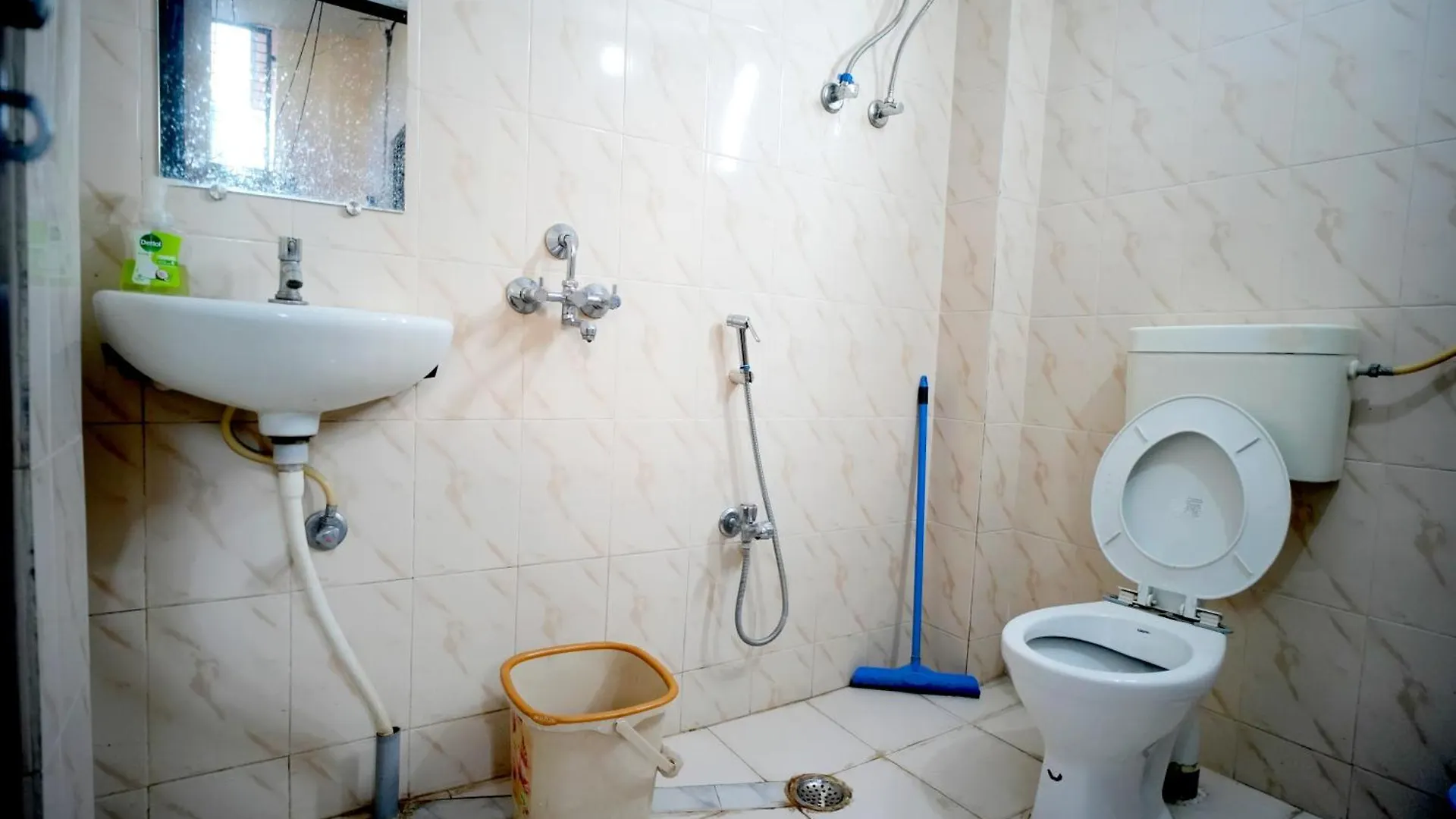 Hostel Banaras Gully House 500 Ft From The Ghats Varanasi India