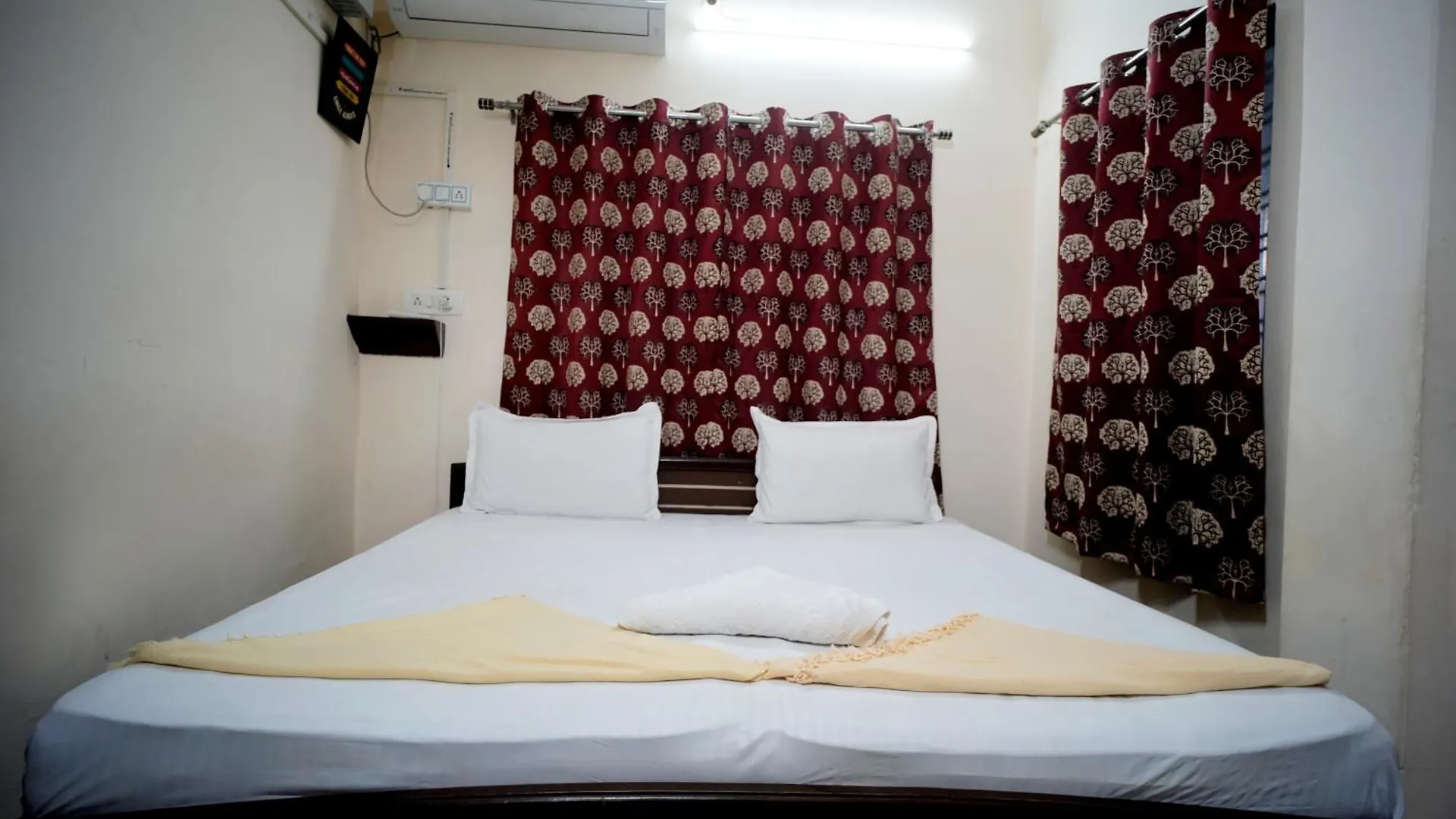 Hostel Banaras Gully House 500 Ft From The Ghats Varanasi