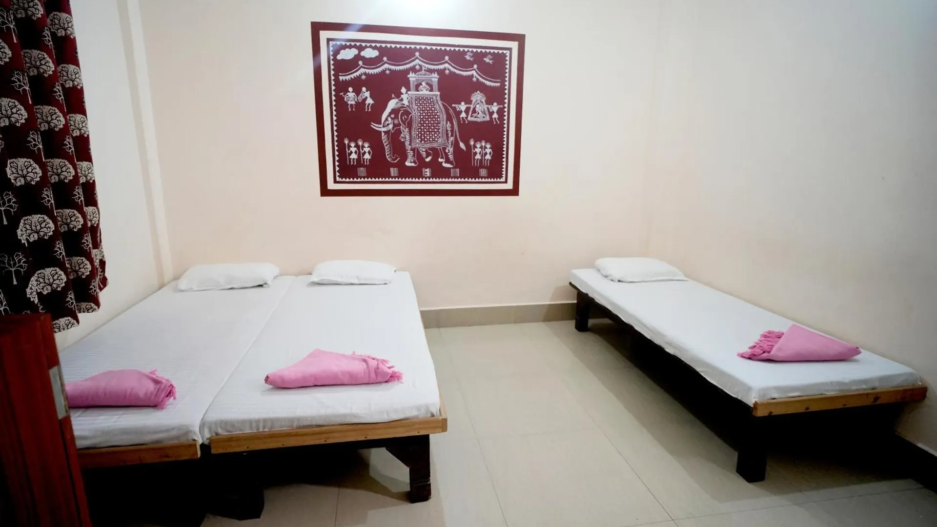 Banaras Gully House 500 Ft From The Ghats Varanasi