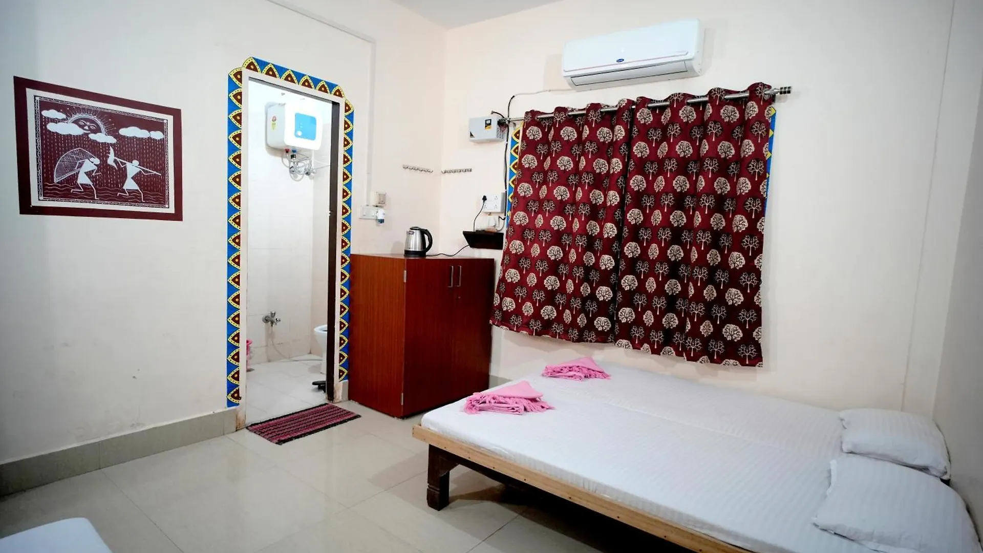 Banaras Gully House 500 Ft From The Ghats Varanasi Hostel
