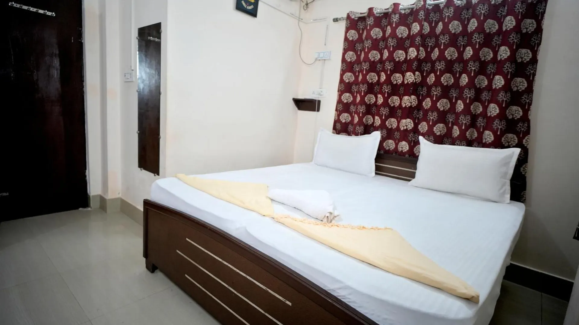 Banaras Gully House 500 Ft From The Ghats Varanasi