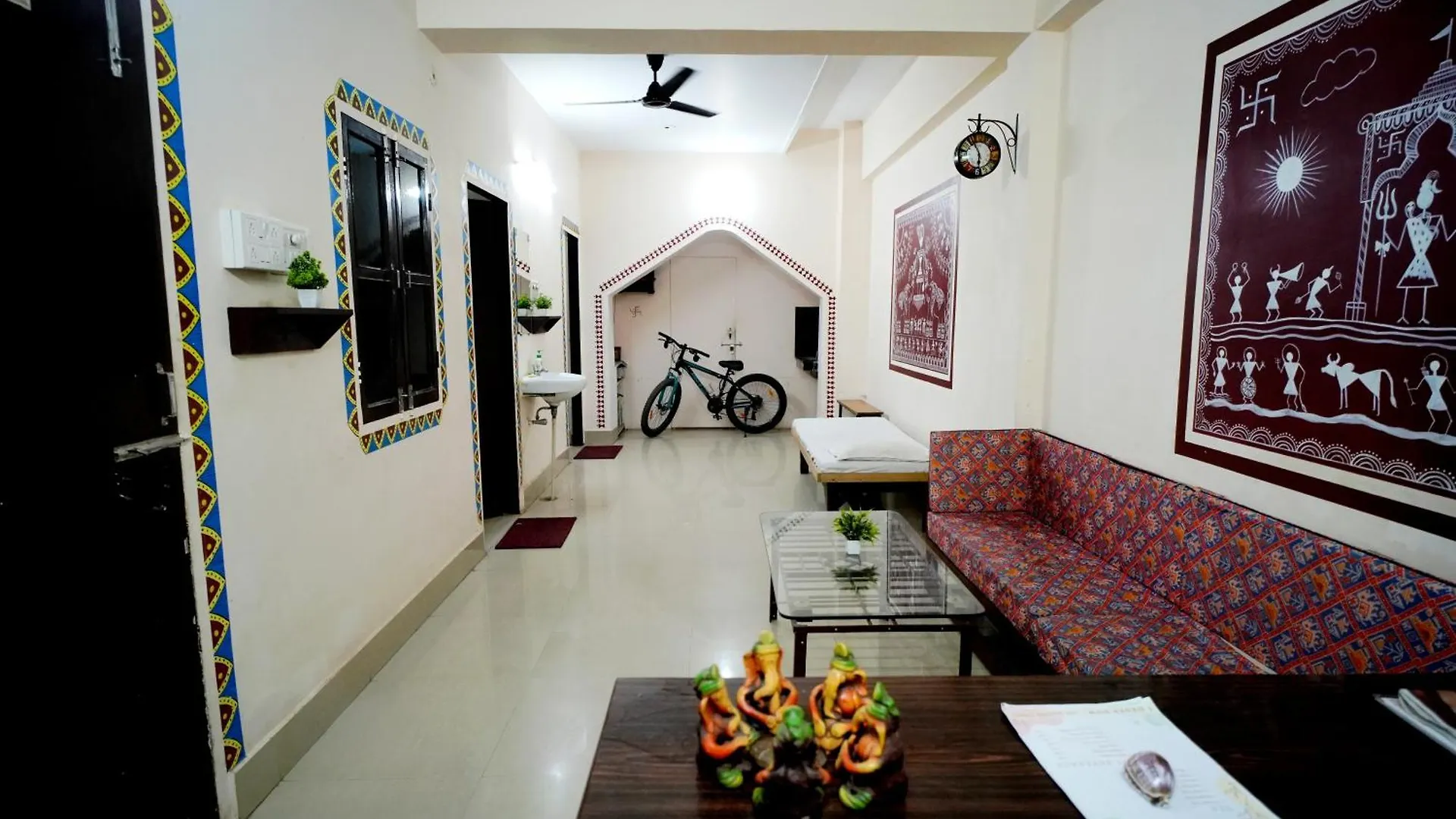 Banaras Gully House 500 Ft From The Ghats Varanasi