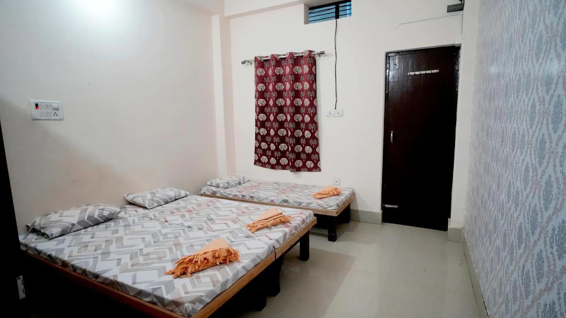 Banaras Gully House 500 Ft From The Ghats Varanasi India